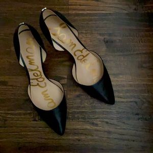 Sam Edelman black leather pumps